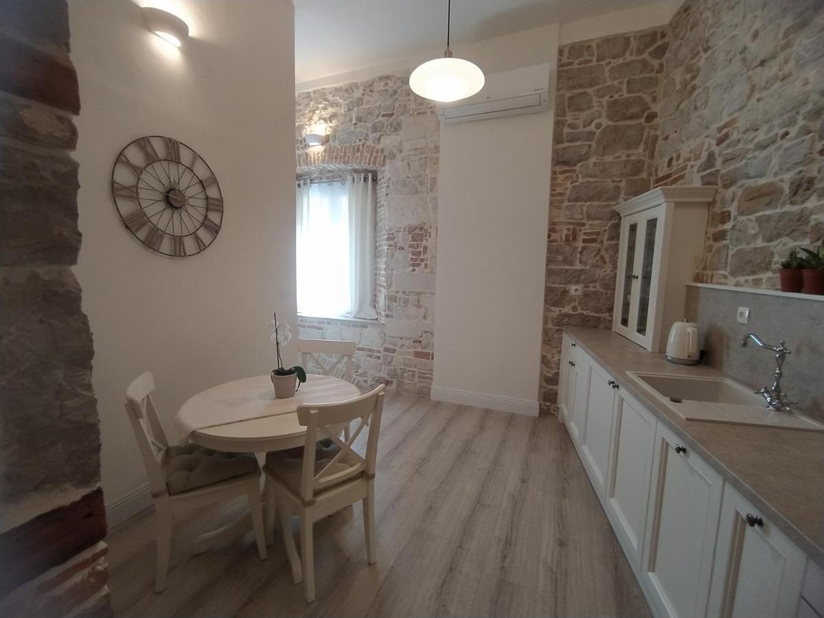 Apartment Antique Zadar - City Center Ngoại thất bức ảnh