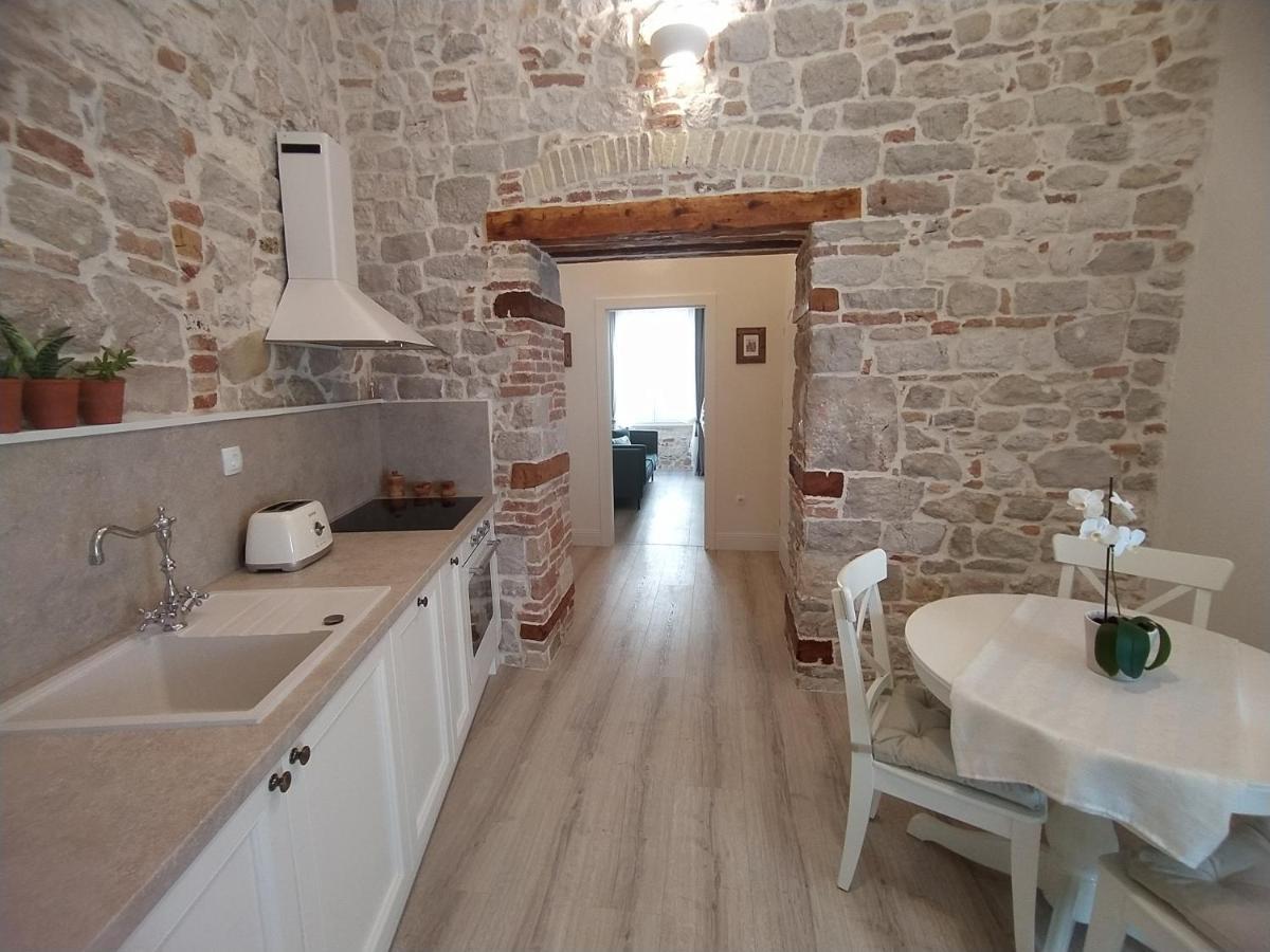 Apartment Antique Zadar - City Center Ngoại thất bức ảnh